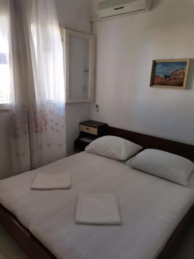 Hotel Apartman Antica Komiža Zewnętrze zdjęcie