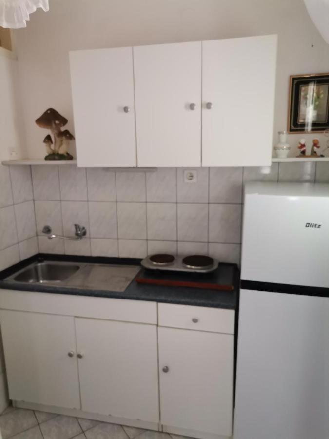 Hotel Apartman Antica Komiža Zewnętrze zdjęcie